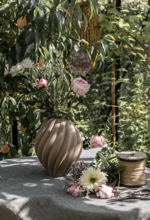Flora Vase - Brown Large