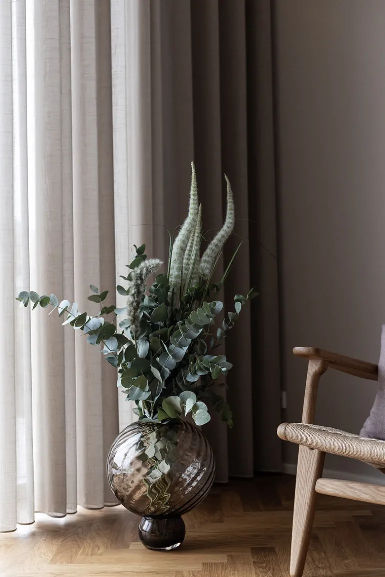 Meadow Swirl Vase - Topaz Medium