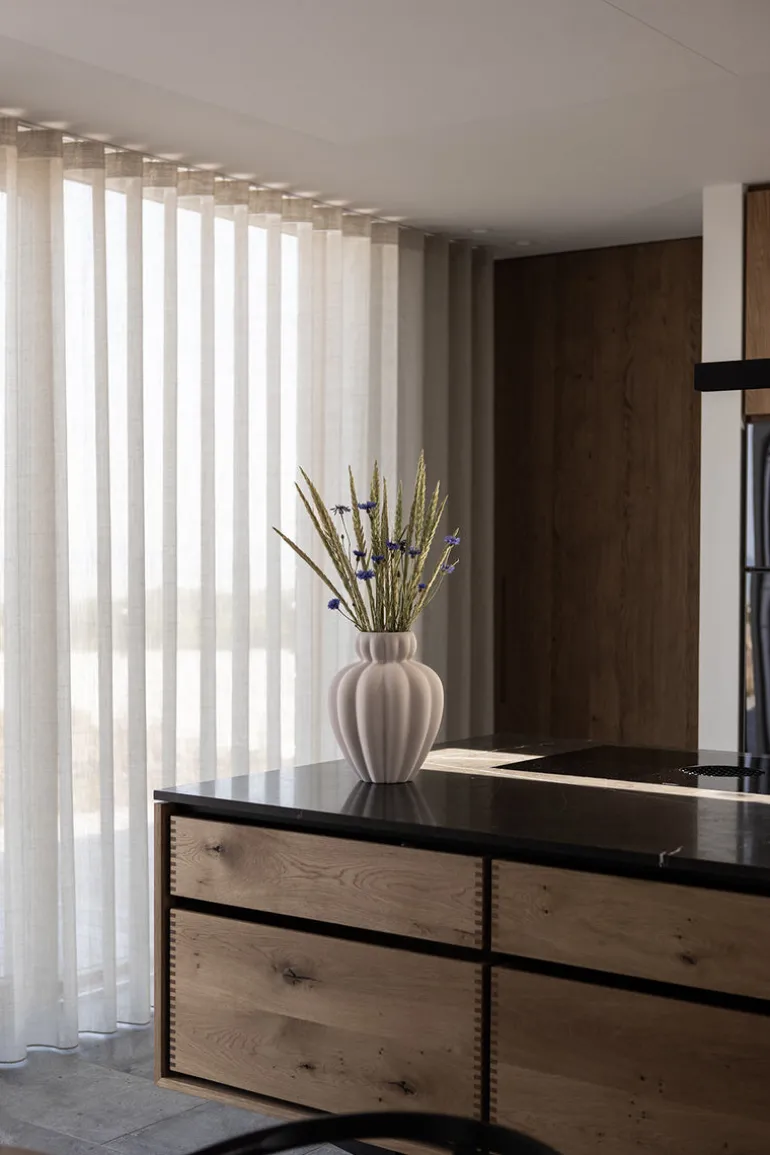 Penelope Vase - Sand Large