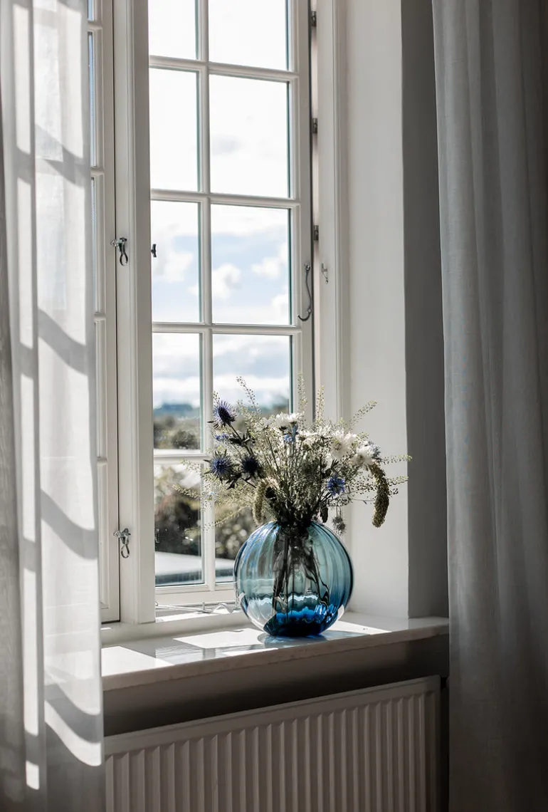 Sadie Vase - Line - Blue Medium